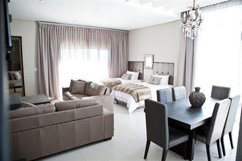 Heritage Square Apartments Durbanville Exterior photo